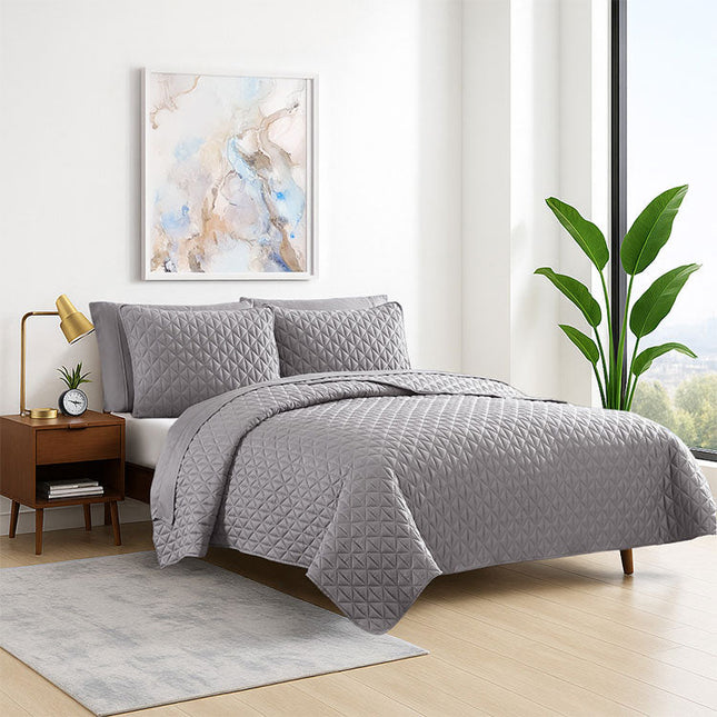 Diamond Collection | King Size Quilt with Luxurious Diamond Design | Cozy Comfort for Year-Round Use 0