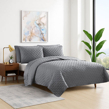 Diamond Collection | King Size Quilt with Luxurious Diamond Design | Cozy Comfort for Year-Round Use 9