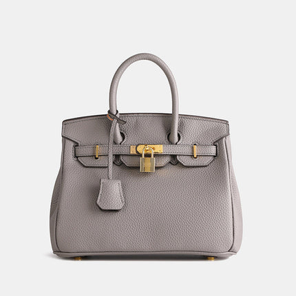 ElegantStyle | Women's Handbag with Textured Design & Secure Closure | Versatile Accessory for Everyday Use 6
