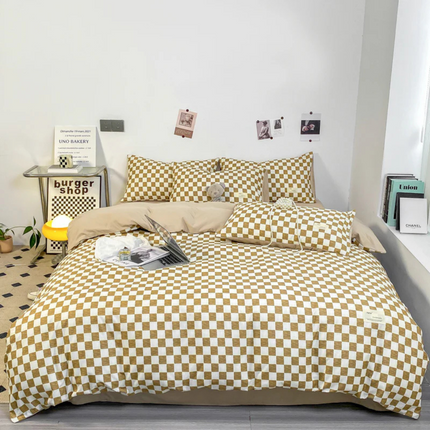Elegant Duvet Cover Set | Checkered Pattern with Soft, Breathable Fabric for Year-Round Comfort 1