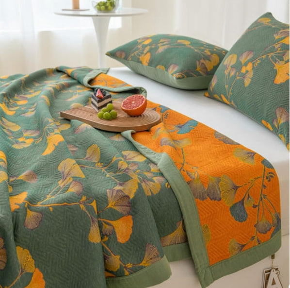 Elegant Home | Reversible Jacquard Quilt with Ginkgo Pattern | Luxurious Comfort for Stylish Decor 1