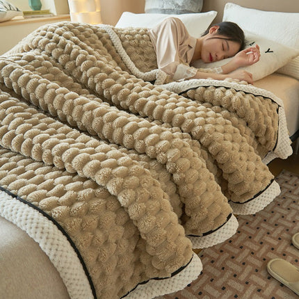 Eloise Collection | Ultra-Soft Blanket with Flannel Fleece | Stylish Velvet Design for Year-Round Comfort 5
