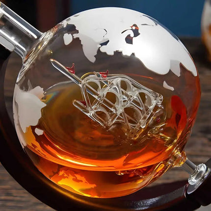 Globe Whiskey Decanter, Whiskey Decanter Set with Tumblers for Home Bar