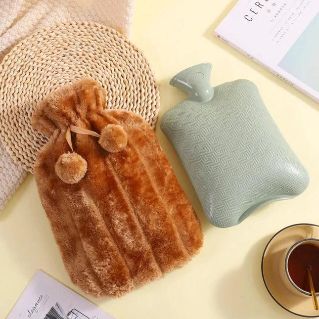Hot Water Bottle with Cover, Hot Water Bag with Soft Faux Fur Plush Cover, Hot Water Bottle for Cramps and Bed