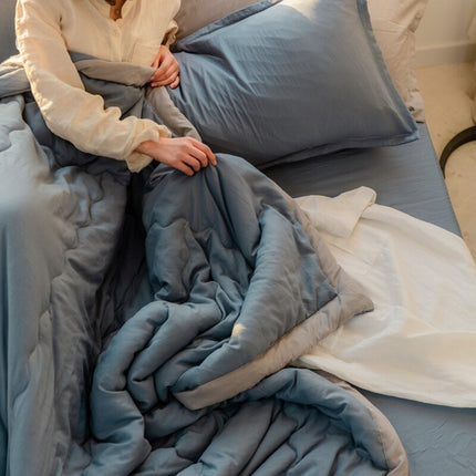 Layla | Lightweight Summer Blanket with Moisture Regulation | Breathable Design for Ultimate Comfort 1