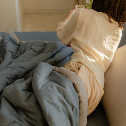 Lightweight Summer Blanket with Moisture Regulation | Breathable Cool Comfort for Hot Nights 4