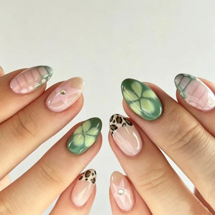 Press On Nails for Christmas, Winter Nail Art – image 17