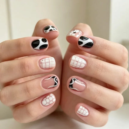 Press On Nails for Christmas, Christmas Nail Designs – image 24