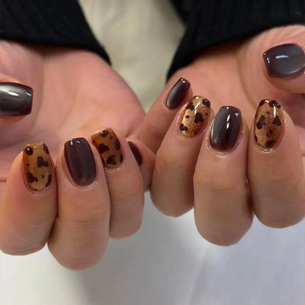 Press-On Nails Festive Designs Gel Polish & Buffing Strips_62