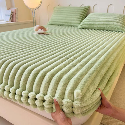 Luxurious Faux Fur Bed Sheet | Deep Pocket Design for Ultimate Comfort 5