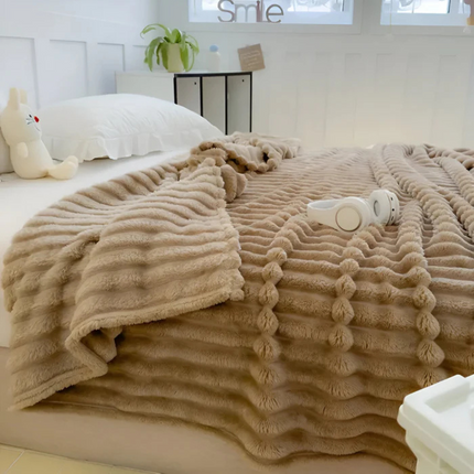 Luxurious Fleece Blanket | Soft Plush Fabric with Thermal Comfort | Elegant Throw for Cozy Nights 2