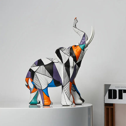 Elephant Figurines, Resin Elephant Statue, Animal Sculpture, Elephant Art Piece for Living Room and Office Desk Decor