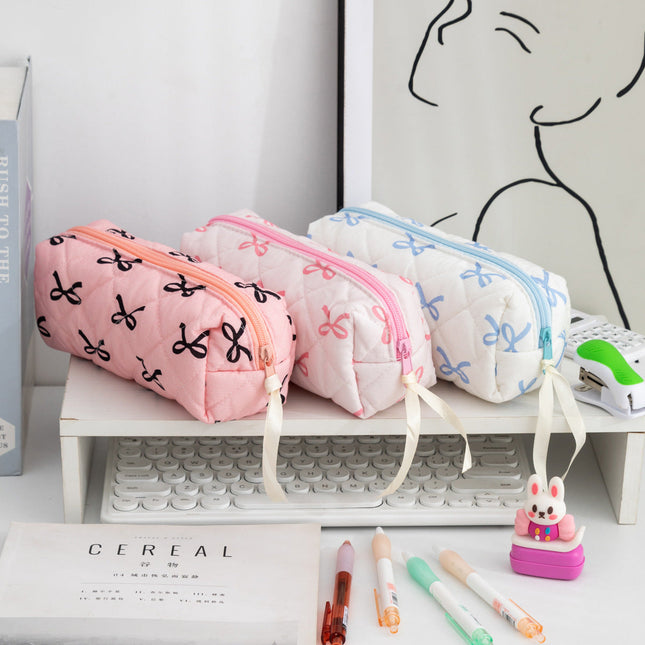 Cute Pencil Case with Large Capacity, Quilted Zip Pencil Pouch with Scissors Print
