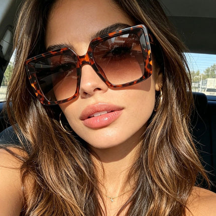Oversized Sunglasses for Women, Trendy Sunglasses with Gradient Lenses, UV Protection Sunglasses, Square Fashion Eyewear