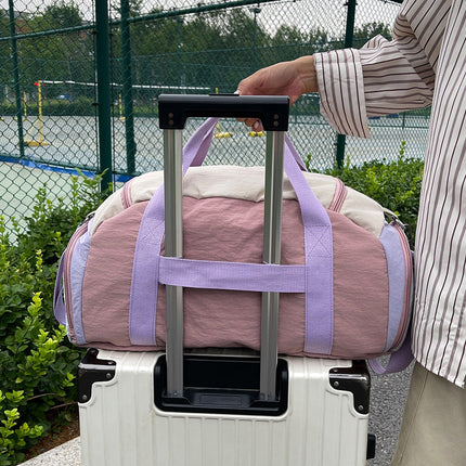 Gym Bag for Men and Women, Travel Bag for Weekend Trips with Side Pockets – image 9