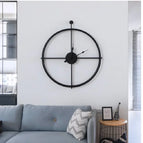 Black needle / 55cm x 55cm