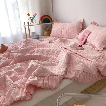 Seersucker Bedding Set | Lightweight Summer Quilt with Ruffled Edges | Versatile Comfort for All Seasons 5