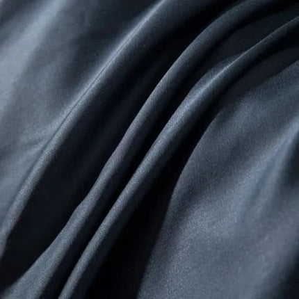 Silkyra | Luxurious Mulberry Silk Duvet Cover with Zipper Closure | Elegant Design for Ultimate Comfort 1
