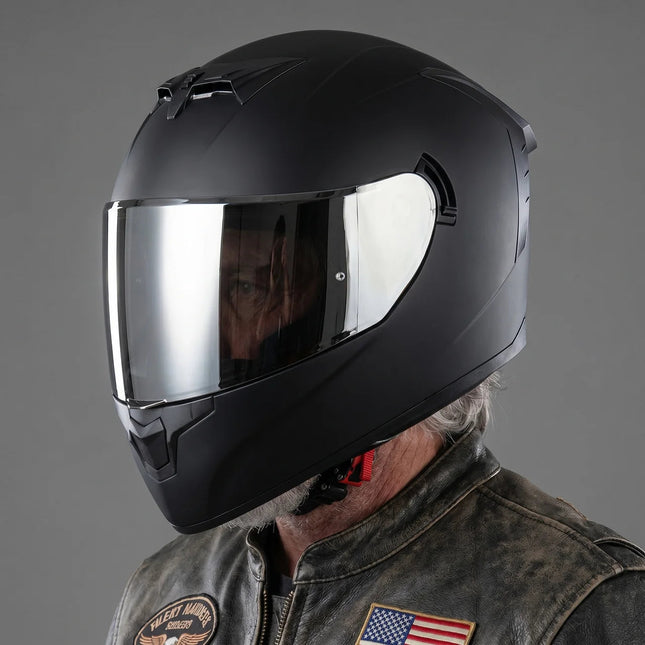 Sleek Full-Face Motorcycle Helmet with Silver Visor for Enhanced Safety and Visibility 1