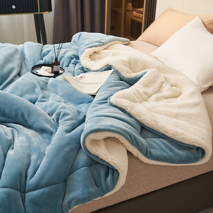 SoftHug™ | Flannel Fleece Blanket with Plush Warmth | Cozy Throw for Ultimate Comfort 6