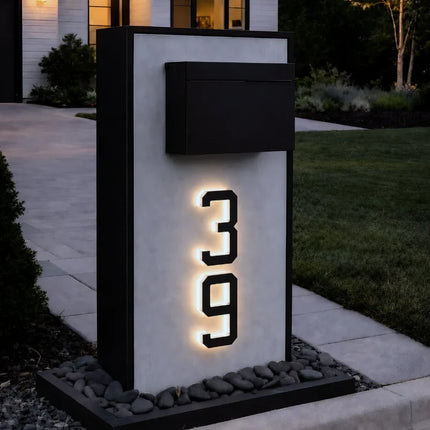 Solar House Number Light with Automatic Dusk Sensor | Modern Black Design for Enhanced Nighttime Visibility