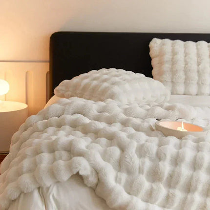 Throw Blankets, Super Soft Plush Blanket with Wave Pattern