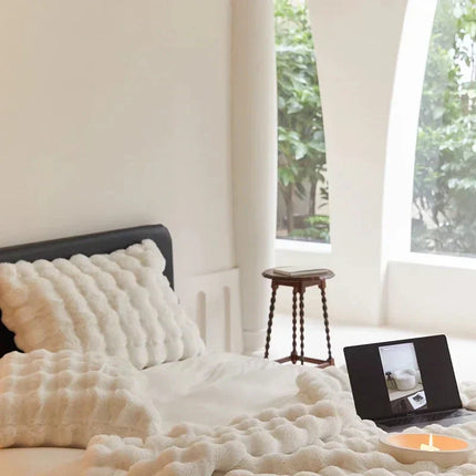 Throw Blankets, Faux Fur Throw – image 4