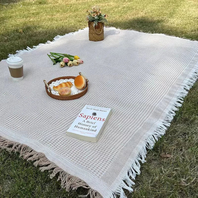 Tasselora | Woven Picnic Blanket with Decorative Tassels for Outdoor Comfort 0