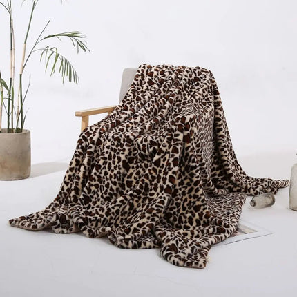 Plush Throw Blanket, Soft Blanket for Couch and Sofa, Velvety Bed Blanket with Bold Pattern