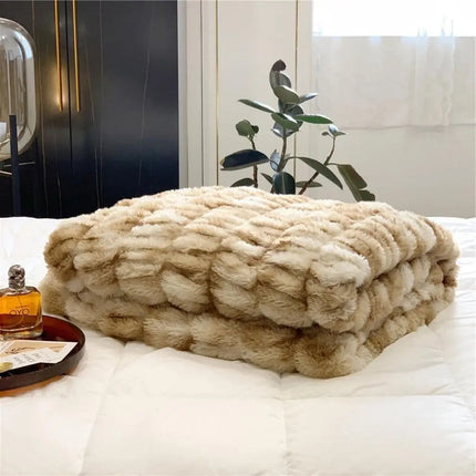 Faux Fur Throw Blanket for Sofa and Bed, Soft Couch Throw for All Seasons – image 5