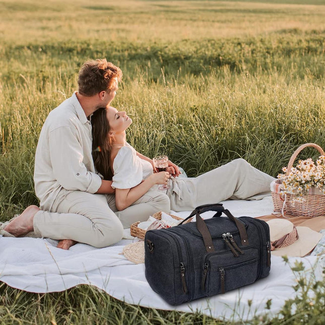 TravelMate | Expandable Duffle Bag with Adjustable Capacity for Versatile Travel 1