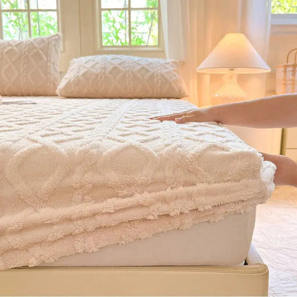 Ultra-Soft Fitted Bed Sheet with Textured Coral Fleece | Cozy Warmth for Comfortable Sleep 7