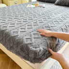 Gray / 59×79
