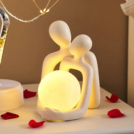 Couple Figurines, Love Statue