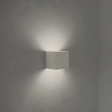 Adjustable Wall Light with Customizable Angle | Stylish LED Fixture for Indoor and Outdoor Illumination