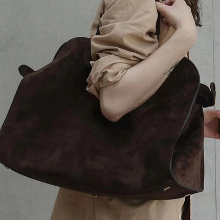 Vegan Leather Handbag with Spacious Design & Convertible Style | Elegant Accessory for Everyday Use 4
