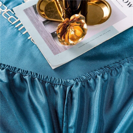 VelvetDream | Silk Bed Sheets with Deep Pockets & Elegant Design | Year-Round Comfort 3