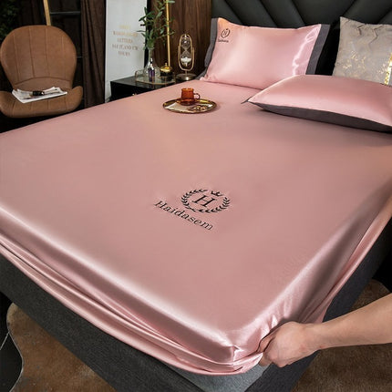 VelvetDream | Silk Bed Sheets with Deep Pockets & Elegant Design | Year-Round Comfort 6