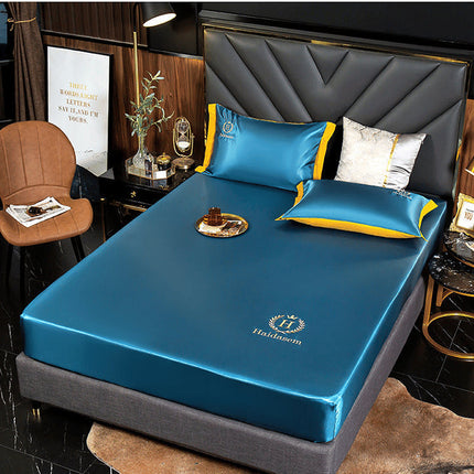 VelvetDream | Silk Bed Sheets with Deep Pockets & Elegant Design | Year-Round Comfort 9