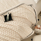 Cream white / 47.2
