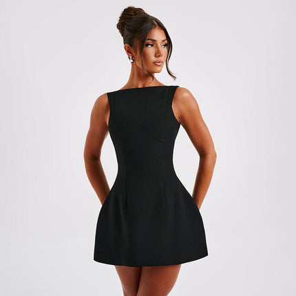 Slim-Fitting Backless Summer Dress in Black or White | Sexy Sleeveless Design for Effortless Style