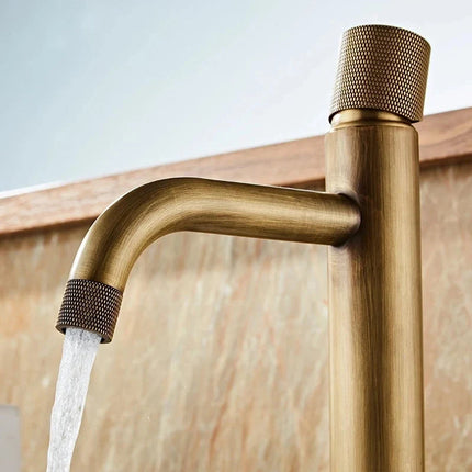 Antique Bronze Bathroom Faucet Single Hole, Vintage Bathroom Sink Faucet with Single Handle for Hot and Cold Water.