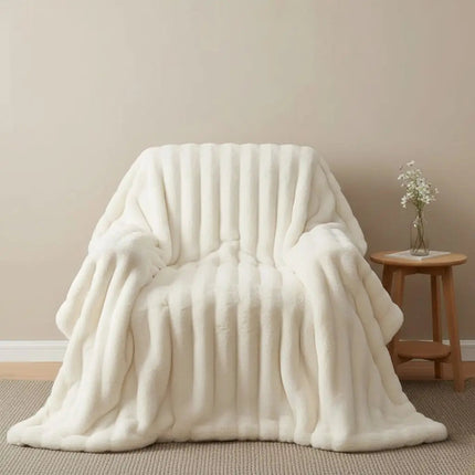 Lightweight Soft Blanket for All Seasons – image 5