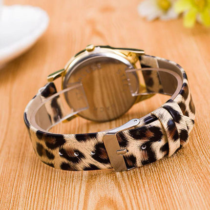 Cartoon Watch with Cute Cat Dial, Kids Watch and Analog Watch for Adults