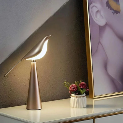 Serene Magpie Light with Adjustable Brightness Modes | Whimsical Acrylic and Metal Design for Versatile Ambiance