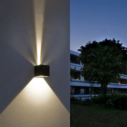 Adjustable Wall Light with Customizable Angle | Stylish LED Fixture for Indoor and Outdoor Illumination