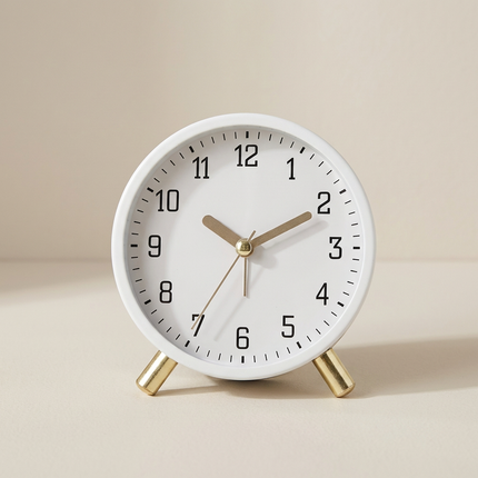 Silent Analog Clock, Battery Operated Desk Clock