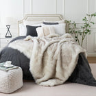Faux Fur Throw Blanket, Fluffy Faux Fur Blanket for Bed, Luxurious Bedspread and Couch Throw, Cozy Blanket for Sofa