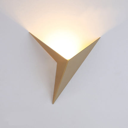 LED Wall Light in Triangular Design with Color Options | Modern Minimalist Lamp for Elegant Home Ambiance