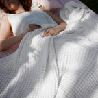 White / Throw XL (50